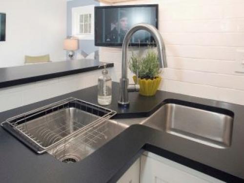 Дизайн угловой кухни с мойкой в углу и вытяжкой. Дизайн угловой кухни: 140 примеров и 10 советов дизайнера 27