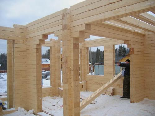 Какие особенности строительства дома из бруса в разных климатических условиях. Строительство дома из бруса зимой