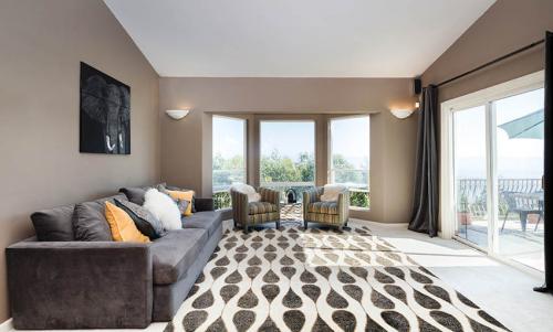 Модный цвет стен в гостинной. Цвет в современной гостиной