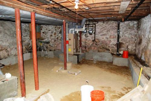 Как просужить погреб в гараже от конденсата. Простые способы просушки погреба