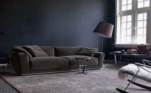 Темные стены в интерьере. Особенности черного цвета 01