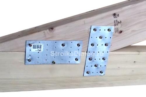 Какой оптимальный способ выравнивать и фиксировать брусья во время монтажа. Установка бруса вертикально. Крепление бруса к различным типам фундамента. Чем лучше скреплять брус между собой? Советы строителя срубов Способы крепежа бруса между собой