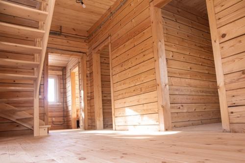 Какие затраты связаны с технологией сборки сруба из бруса. Сколько на самом деле стоит построить дом из бруса?