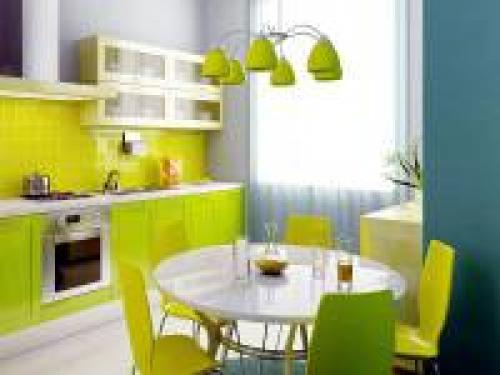 Темно зеленые стены в интерьере. Зеленый в интерьере гостиной 18