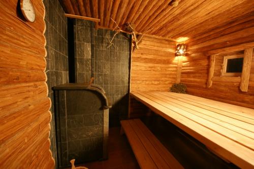 Нужно ли окно в парилке. Окно в бане За и Против