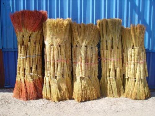 Какие материалы используются для изготовления швабр и венков. Каким должен быть веник?