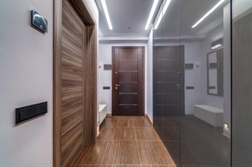 Особенности создания дизайна узкого коридора. Особенности планировки 29