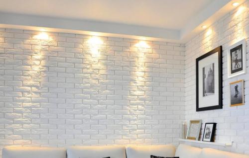 Как увеличить комнату при покраске. С помощью обоев