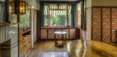 Британский дизайн эпохи ар нуво. Графический дизайн эпохи ар нуво в Великобритании. У. Моррис, О. Бердслей, Ч.Р. Макинтош 12 Британский дизайн эпохи ар нуво. Графический дизайн эпохи ар нуво в Великобритании. У. Моррис, О. Бердслей, Ч.Р. Макинтош 12