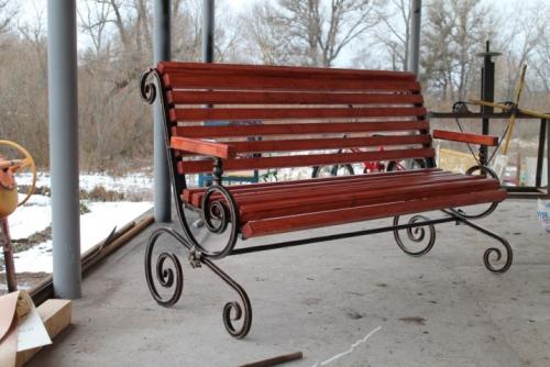 Скамейки из профильной трубы чертежи. Лавочка из профильной трубы своими руками 05