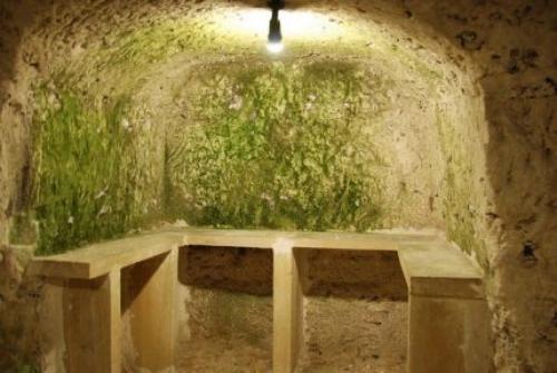 Вентиляция подвала в гараже. Для чего нужна вытяжка в погребе гаража 01 Вентиляция подвала в гараже. Для чего нужна вытяжка в погребе гаража 01