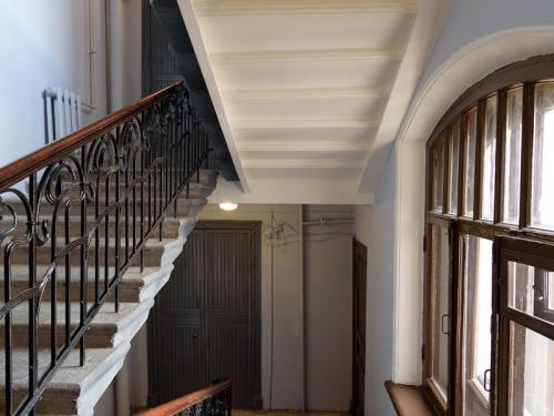 Какие были финансовые результаты от строительства доходного дома Прасковьи Курицыной. Бизнесмен отреставрировал обветшалую парадную в историческом доме Санкт-Петербурга