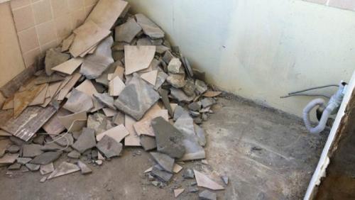 Как выровнять пол в ванной комнате. В каких случаях нужно выравнивать пол