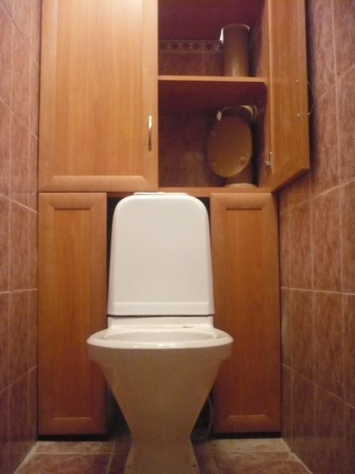 Удобное и эффективное хранение швабр и ведер в квартире 09