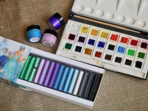 Какие инструменты необходимы для создания бумажных цветов. Что понадобится для изготовления цветов