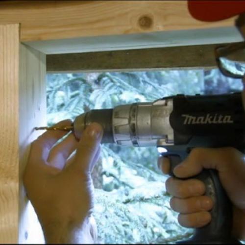 Установка окна в парной бани. Инструкция по изготовлению деревянного окна для парилки 06