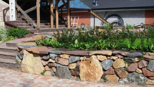 Бюджетный дизайн дачного участка. Как украсить сад на даче: 60 идей с минимальными затратами, фото примеров оформления, камнями, цветами, подручными материалами