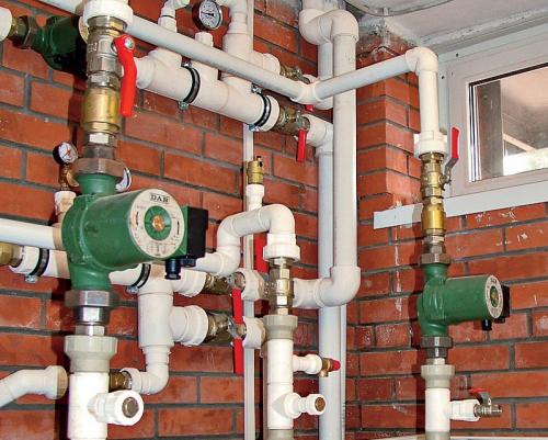 Какие характеристики следует учитывать при выборе циркуляционного насоса для отопления