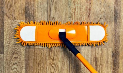 Как избежать образования запаха на паркете после мойки и просушки. Правила ухода за паркетом