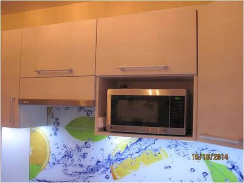 Кухня в бежевых тонах с коричневым. Сочетание бежевого с другими цветовыми решениями 28