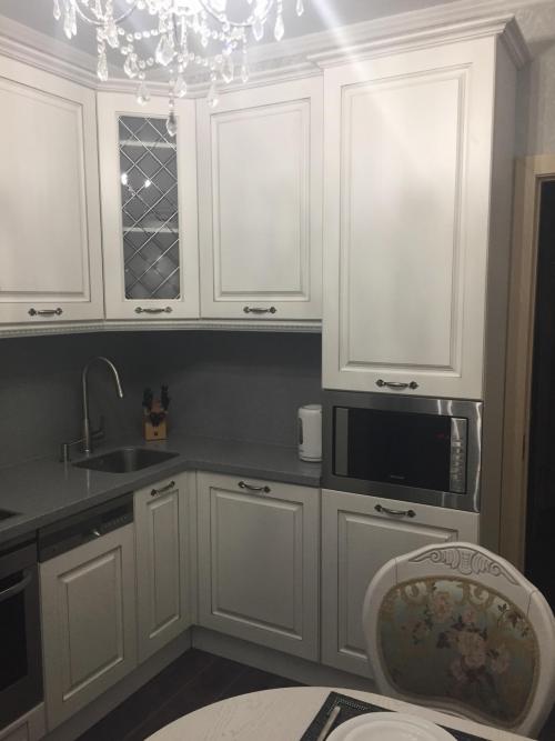 Кухня в бежевых тонах с коричневым. Сочетание бежевого с другими цветовыми решениями