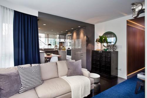 70 идей зонирования однокомнатной квартиры. Как отгородить спальное место в однокомнатной квартире фото 24