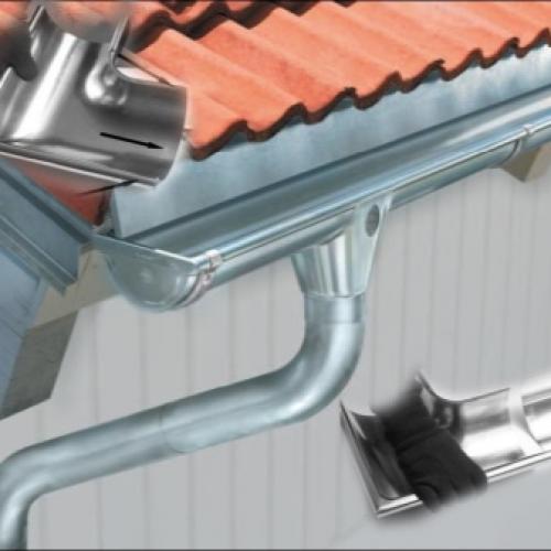 Монтаж водосточной системы на мягкую кровлю. Как правильно подобрать нужное крепление? 07