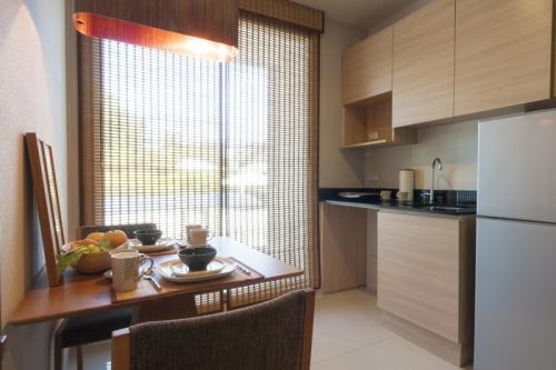 Какие предметы мебели и декора можно использовать для создания комнаты из кухни.  Цветовая гамма