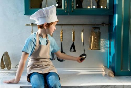 Какие законы и нормативные акты необходимо учитывать при переделке кухни в жилую комнату