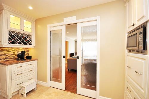 Какие особенности отделения кухни от гостиной следует учитывать при создании инклюзивного интерьера. Объединяем кухню и гостиную: топ-7 лучших вариантов