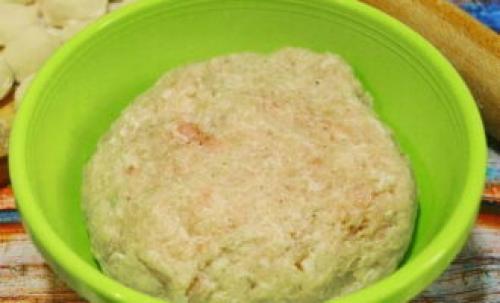 Что добавить в фарш для пельменей, чтобы он был сочным. Фарш для пельменей – 7 вкусных рецептов в домашних условиях