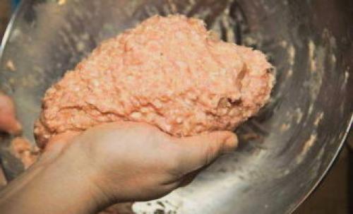 Сочный фарш для котлет. Фарш для котлет — 8 рецептов, как сделать фарш и что в него добавить