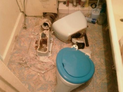 Как сделать ремонт туалета дешево и красиво. С чего начать? 01 Как сделать ремонт туалета дешево и красиво. С чего начать? 01