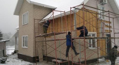 Недорогой ремонт частного дома своими руками. Как самому отремонтировать фасад частного дома