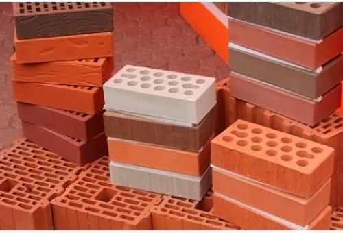 Дом из газоблока и кирпича. Кирпич и газобетон: сравнительный анализ свойств материалов, и варианты использования их при строительстве