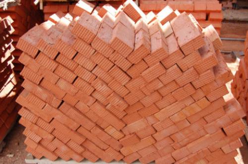 Дом из газоблока и кирпича. Кирпич и газобетон: сравнительный анализ свойств материалов, и варианты использования их при строительстве