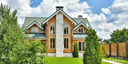 Сборка домов из клееного бруса. Сборка первого этажа дома с крыльцом и верандой 01 Сборка домов из клееного бруса. Сборка первого этажа дома с крыльцом и верандой 01