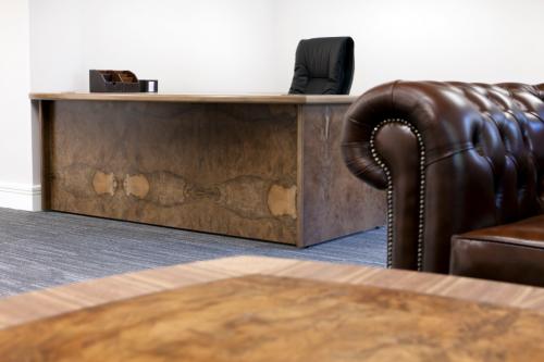 Как превратить маленький кабинет с диваном в функциональное пространство 06