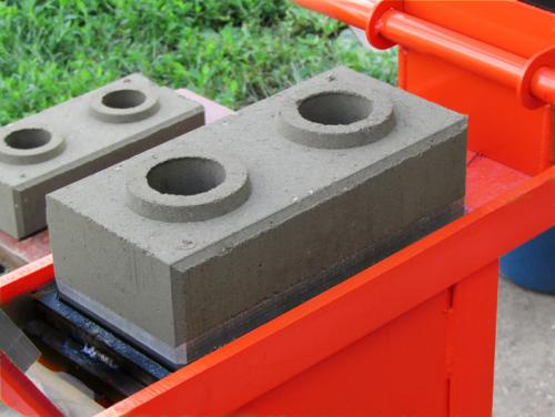 Ручной станок для Лего кирпича. Станок для производства Лего кирпича