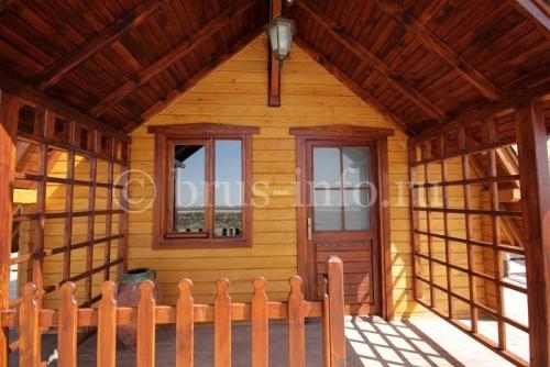 Чем же так хорош клееный брус. Что лучше: брус или клееный брус?