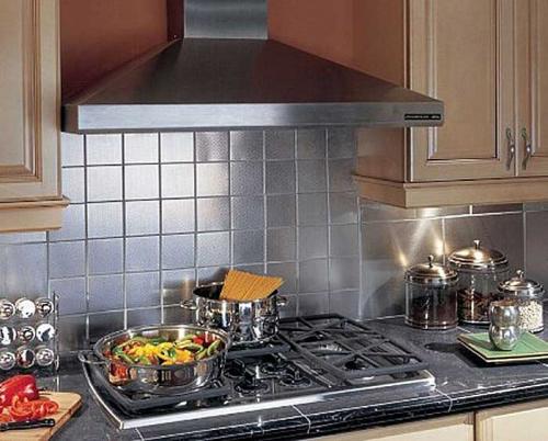 Требования к вытяжке на кухне с газовой плитой и колонкой. Совмещение вытяжки и газовой колонки: критерии, правила, расположение, вентиляция, мифы