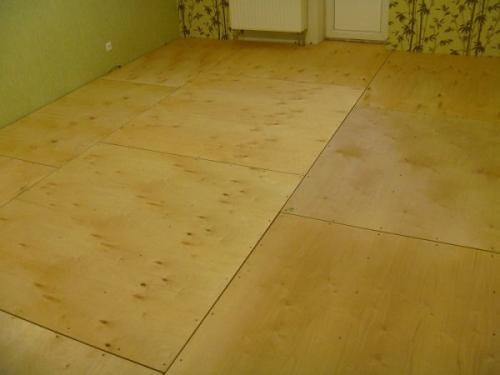 Как выровнять деревянный пол с большим перепадом