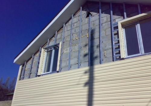 Как оформить фасад и внутренние помещения дома из пенобетонных блоков. Как выполняется наружная отделка стен из пеноблока?