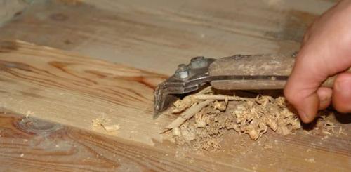 Как выровнять деревянный пол рубанком. Как выровнять деревянный пол не срывая с помощью инструментов