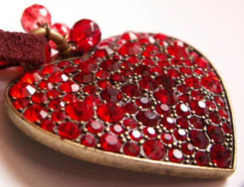 Натуральный гранат камень. Как отличить настоящий гранат от искусственного