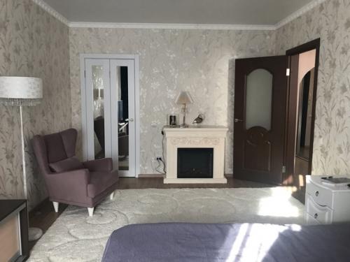 Купил себе квартиру во вторичке с готовым ремонтом, то есть заселяйся и живи. 08