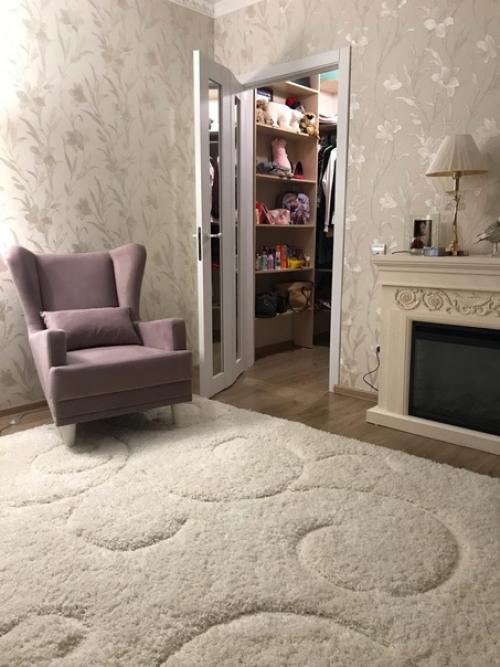 Купил себе квартиру во вторичке с готовым ремонтом, то есть заселяйся и живи. 02