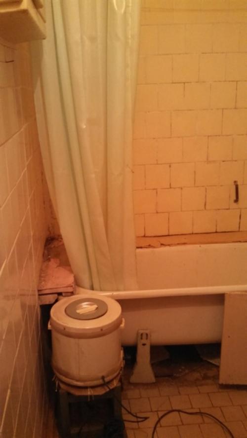 Наша маленькая ванная комната, совмещённая с санузлом. 01