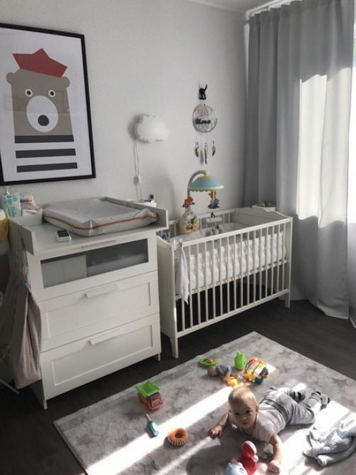 Вот такой ремонт сделали в детской комнате для нашего малыша. 01