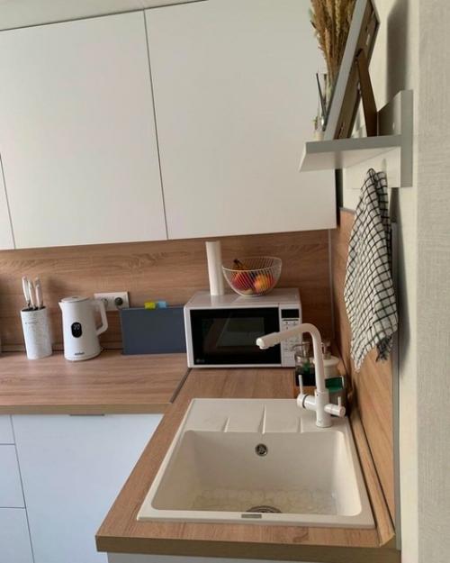 Вложили в эту кухню не только кучу денег и времени, а ещё и душу. 03